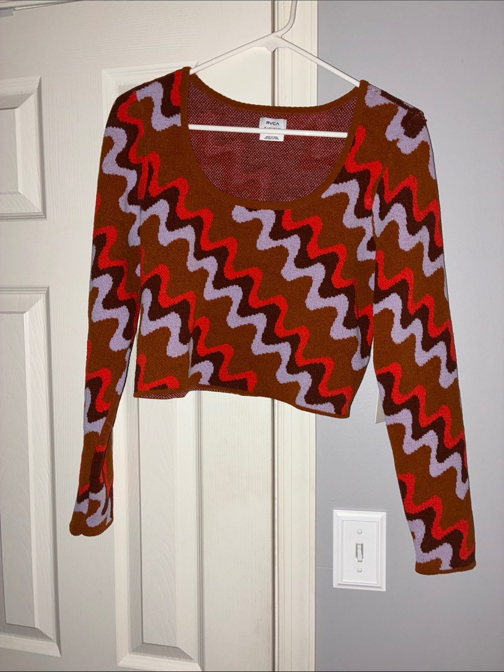 RVCA Brown Cropped Knit Top with Red & Lavender Wave Print